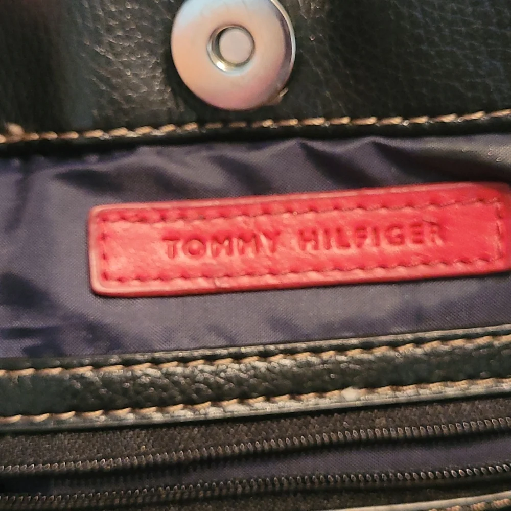 Retired Classic Tommy Hilfiger hand bag purse black and gray